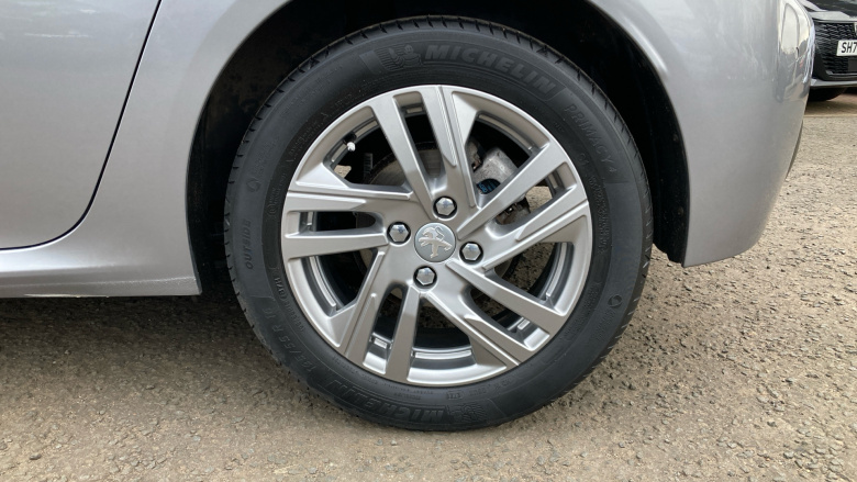 Peugeot 208 1.2 PureTech 100 Active 5dr Petrol Hatchback